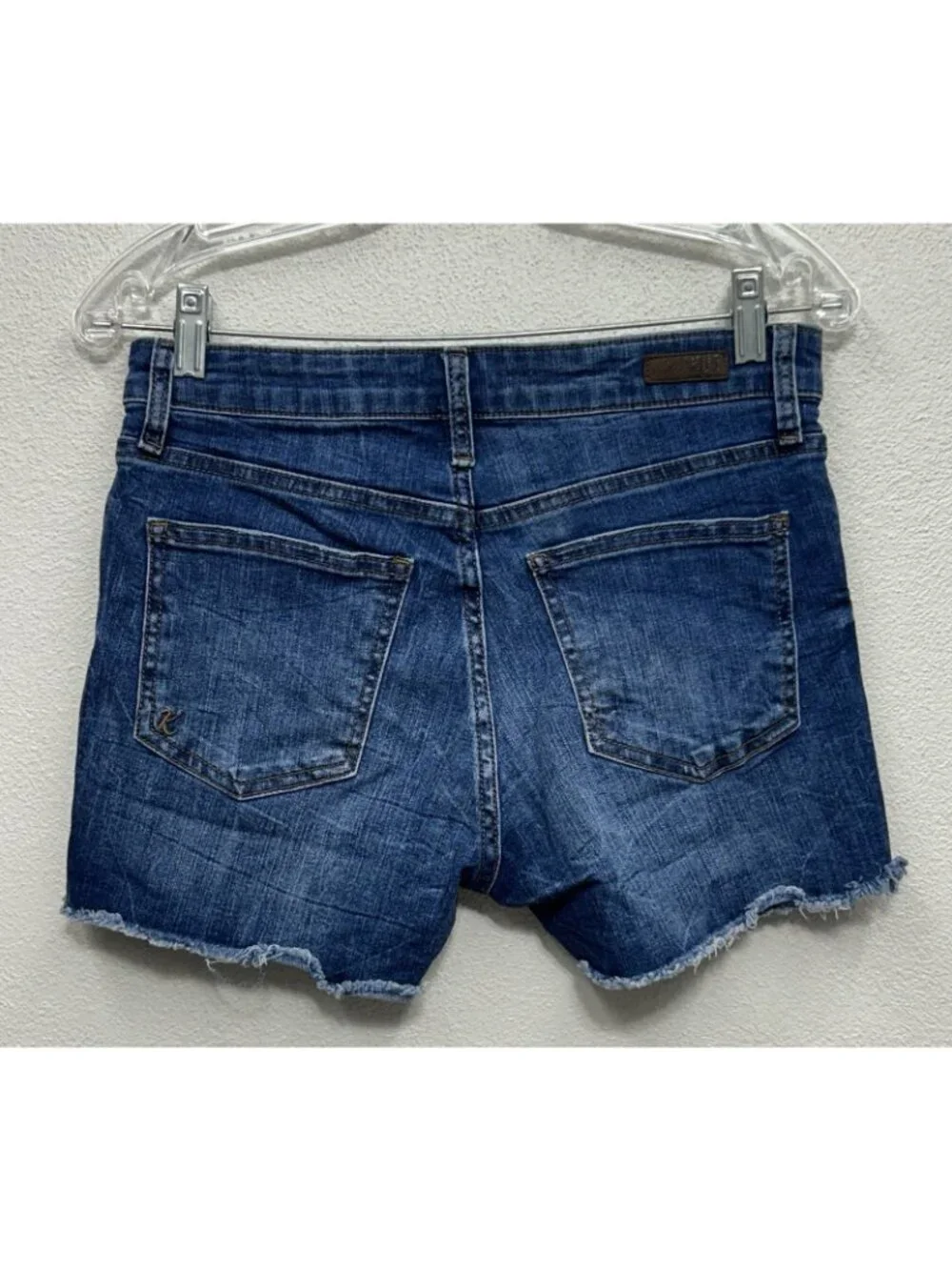 KUT from the Kloth Jane High Rise denim Jean shorts Women's Sz 6 Blue Dark Wash - Picture 3 of 8